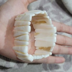 Natural Chunky Mother of Pearl Shells Elastic Stretch Bracelet